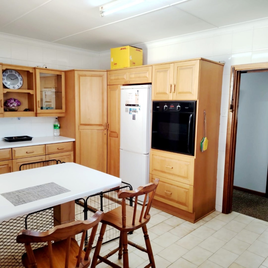 5 Bedroom Property for Sale in Vincent Heights Eastern Cape